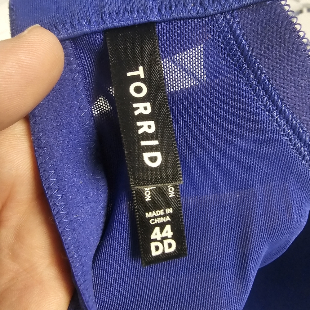 Bras - Picture 2 of 8